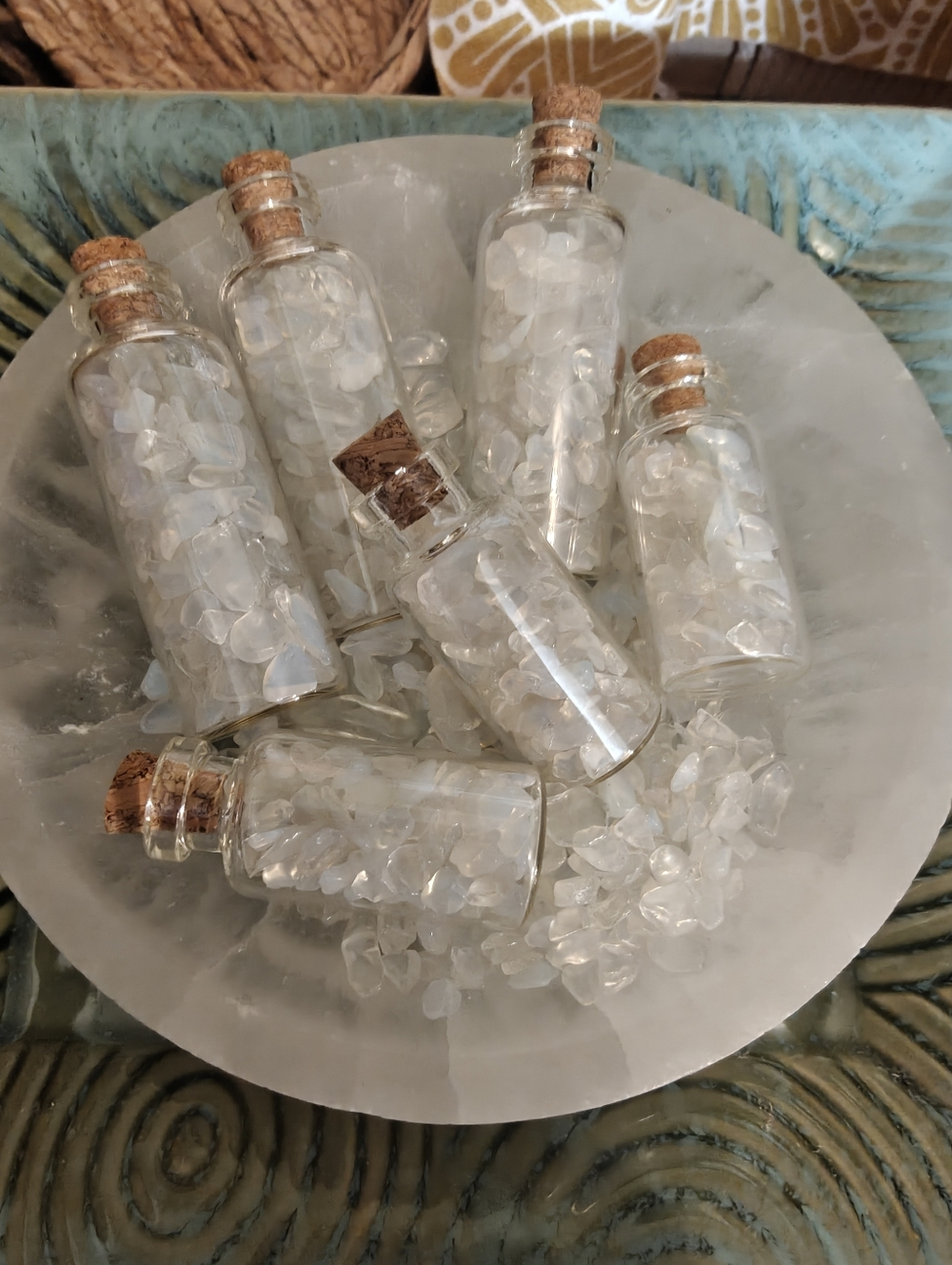Opalite Chips - Picture 2 of 3